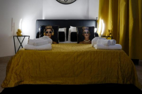 Dea Clodia studio flat